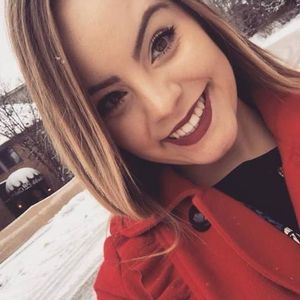 Meet your Posher, Demi